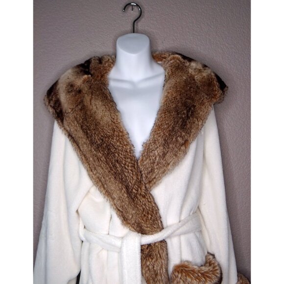 Pottery Barn Faux Fur Ombre Hooded Robe Caramel Trim "M" Monogram Size M - Picture 4 of 12